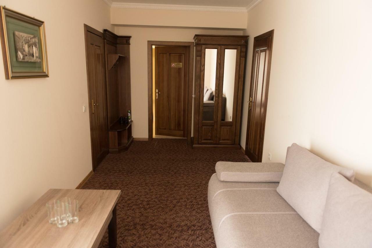Hotel Korona Kolybayevka 외부 사진