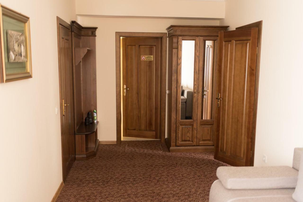 Hotel Korona Kolybayevka 외부 사진
